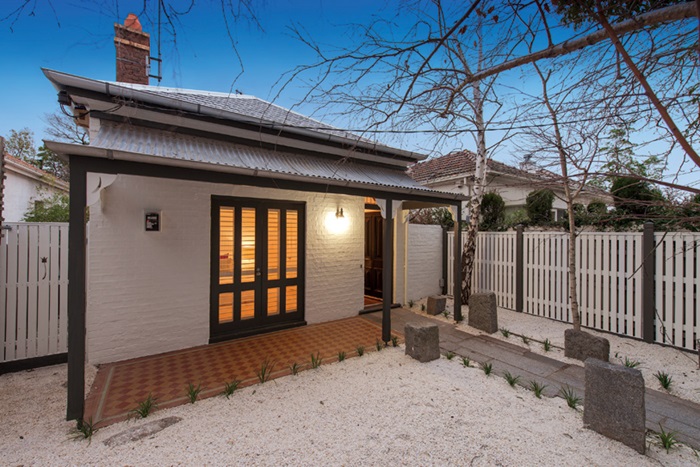 Prahran luxury home front entrance