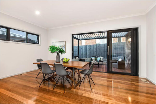 Glen Waverly home of the week dinning area